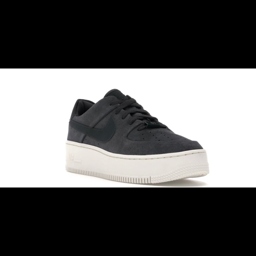 Nike Air Force 1 Sneakers